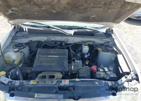 2011 Ford Escape Xlt из США, поврежденный, VIN 1FMCU9DGXBKA93027